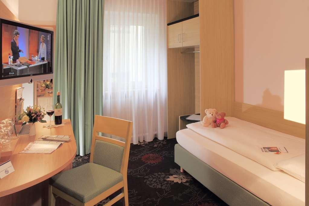 Best Western Blankenburg Hotel Кобург Стая снимка